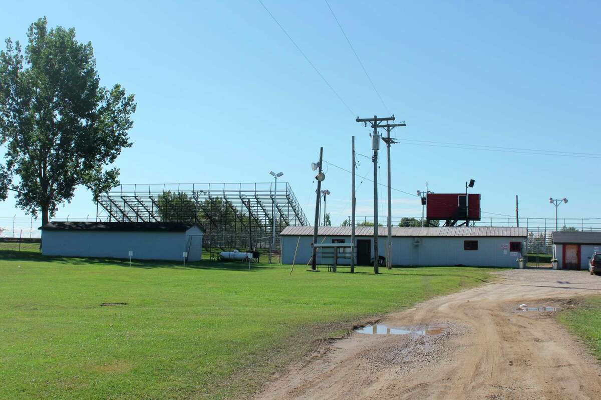 What goes in to preparing a track for a dirt track race?