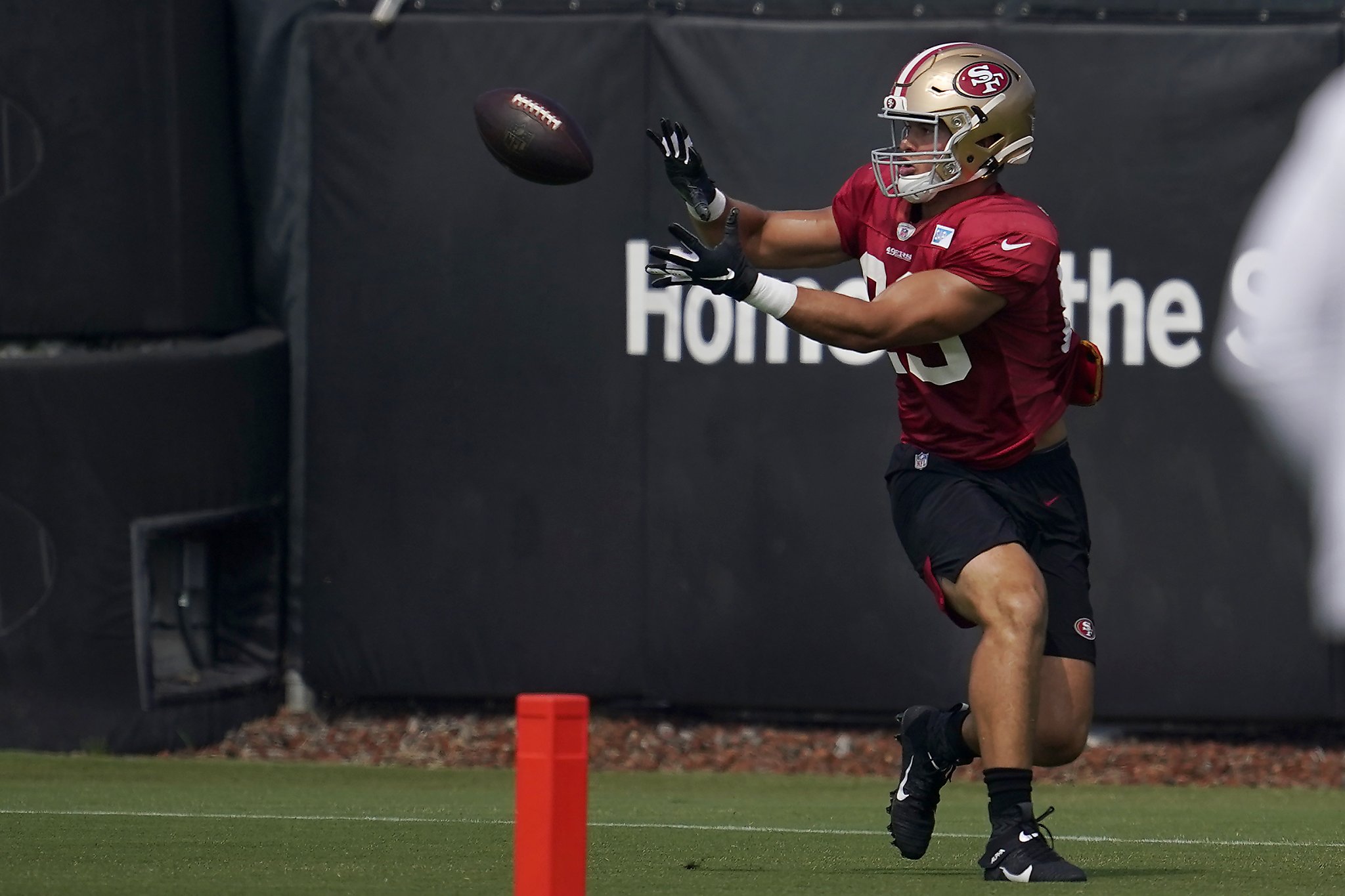 Ross Dwelley vs. Charlie Woerner: 49ers Training Camp Battle