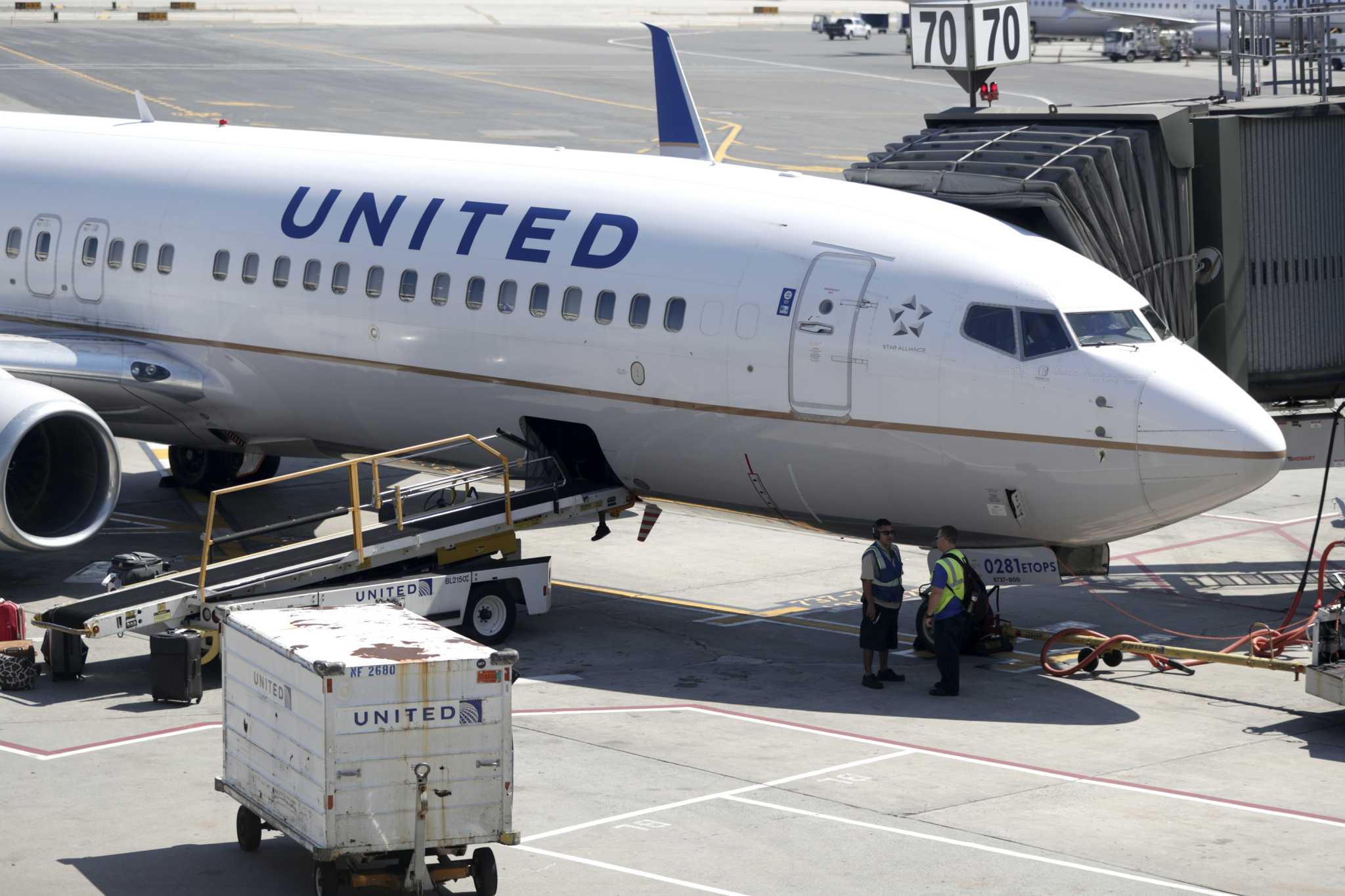 United Airlines Resumes Flights After Identifying Computer Issue