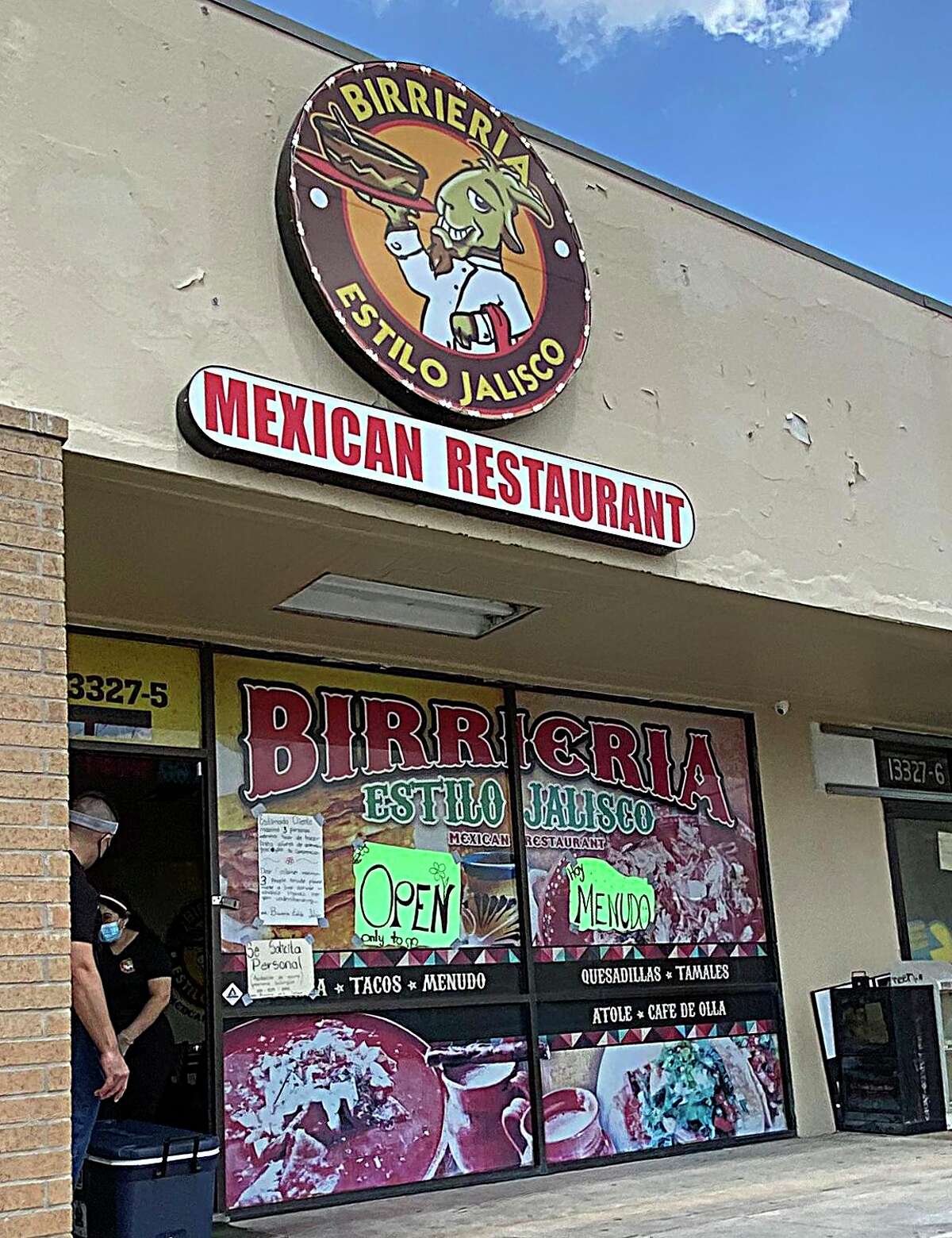 5 great Mexican restaurants for birria tacos in San Antonio Birotes