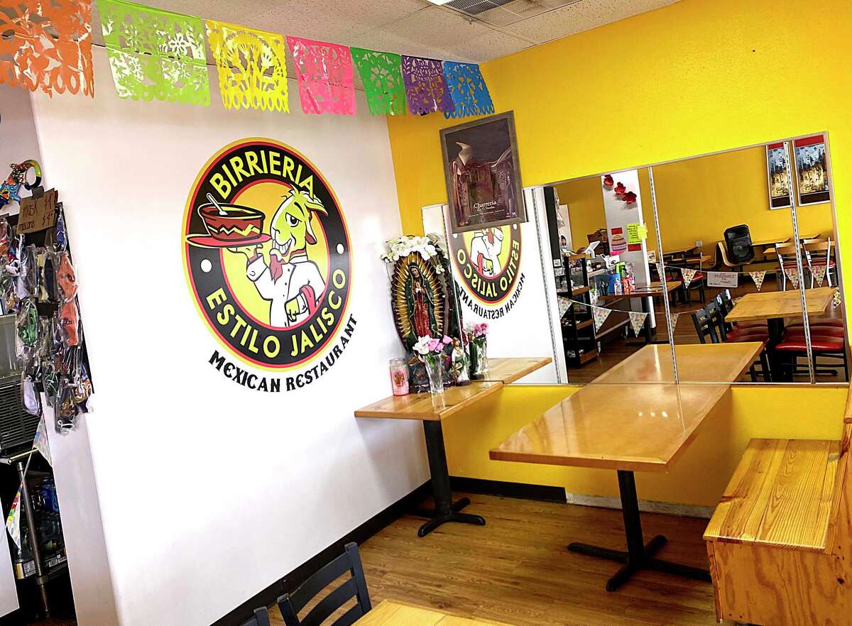 5 great Mexican restaurants for birria tacos in San Antonio Birotes