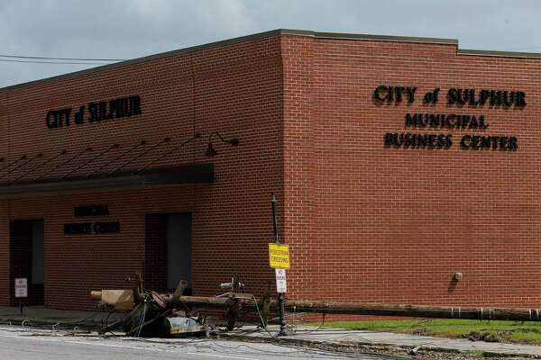 Trash, gas leaks and coronavirus: A Louisiana city begins Hurricane Laura recovery ...