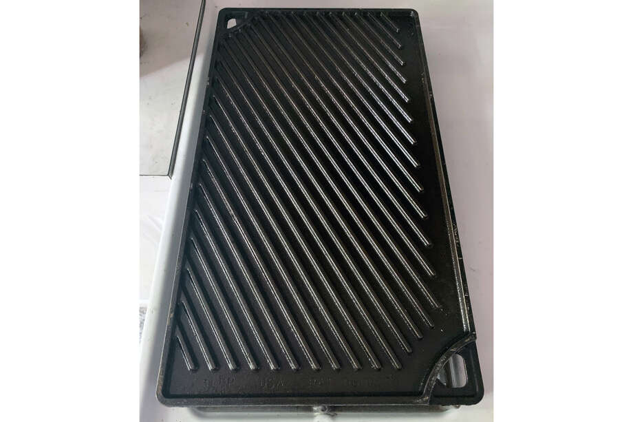 The end result: A like-new griddle and grill. Photo: Ryan Craggs