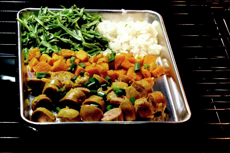 Sausage Sheet Pan Supper. (Linda Gassenheimer/TNS) / TNS