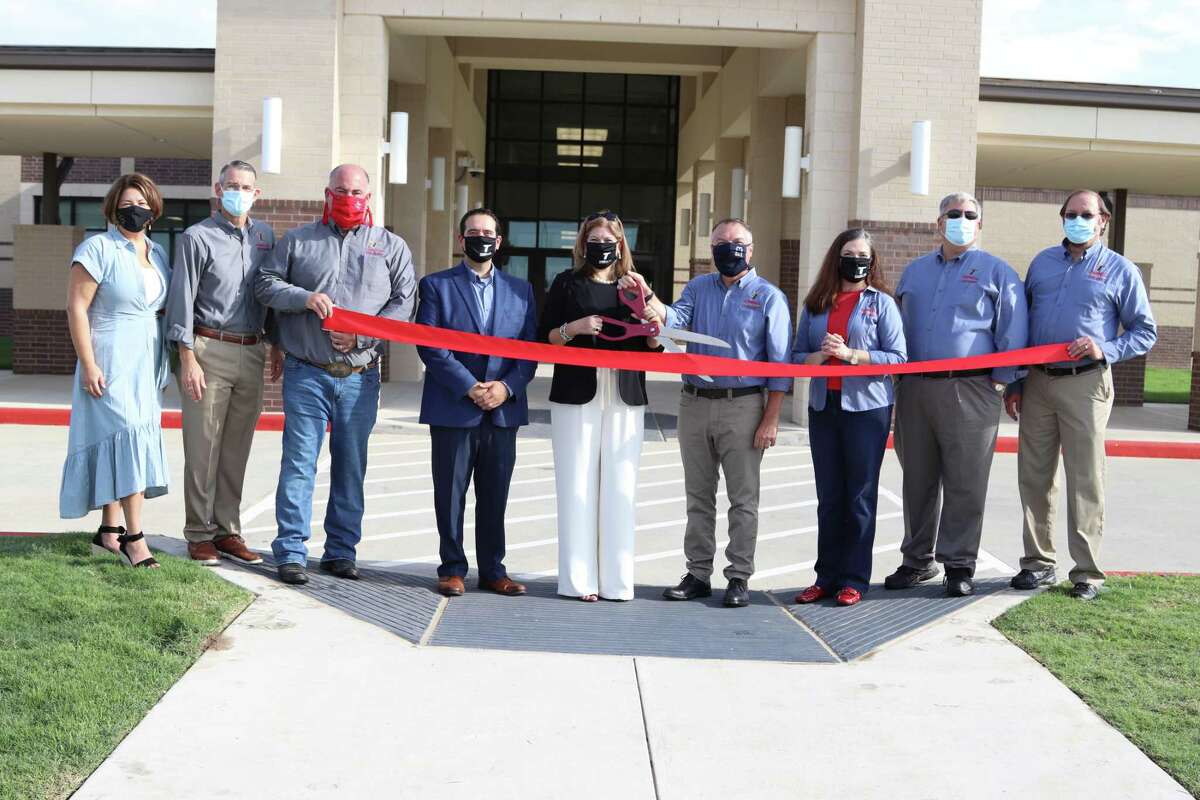 Tomball ISD holds ribbon-cutting ceremony for elementary school and ...