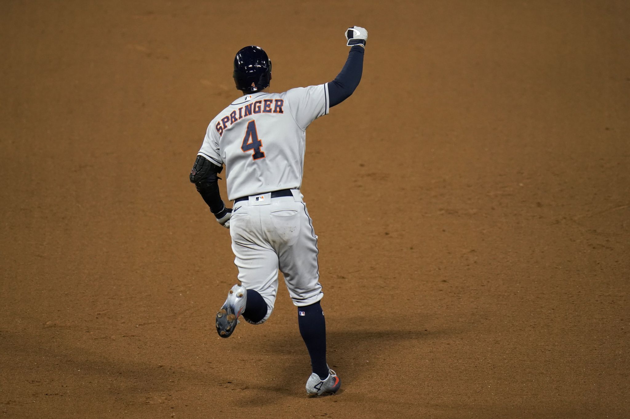 Blue Jays sign George Springer to six-year, $150 million deal, per
