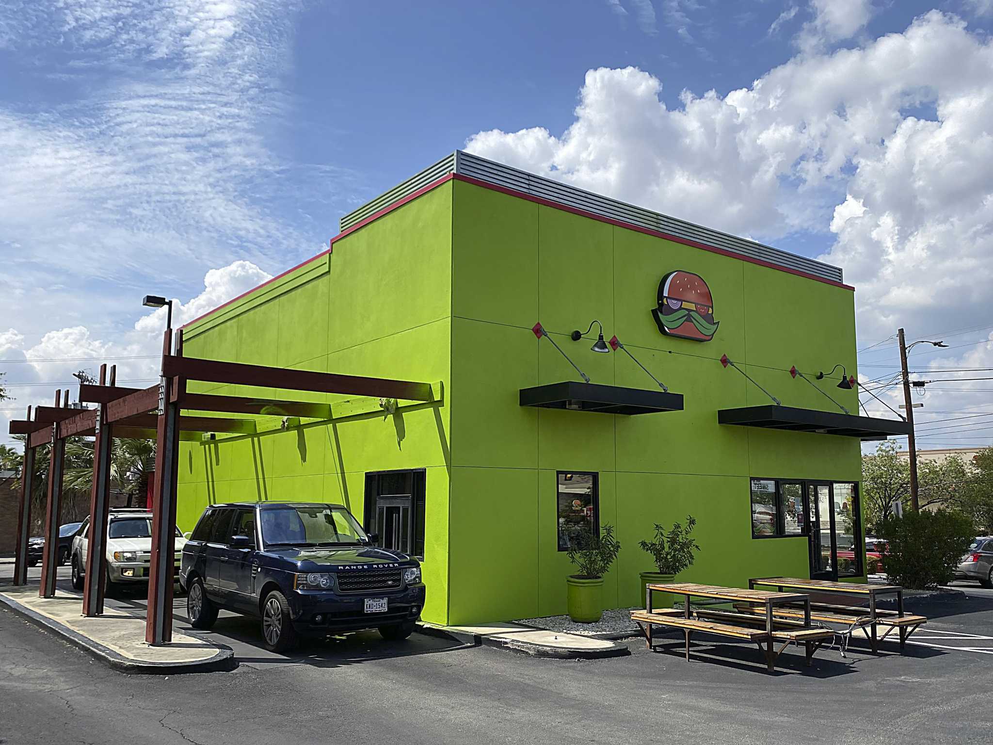 Mr. Juicy's second location from Andrew Weissman open