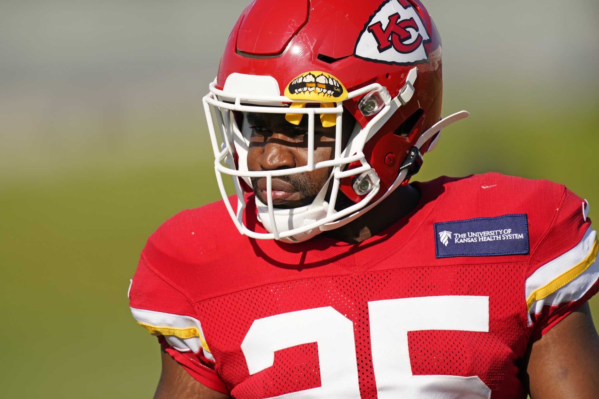 KC Chiefs need to get Clyde Edwards-Helaire more involved in passing game