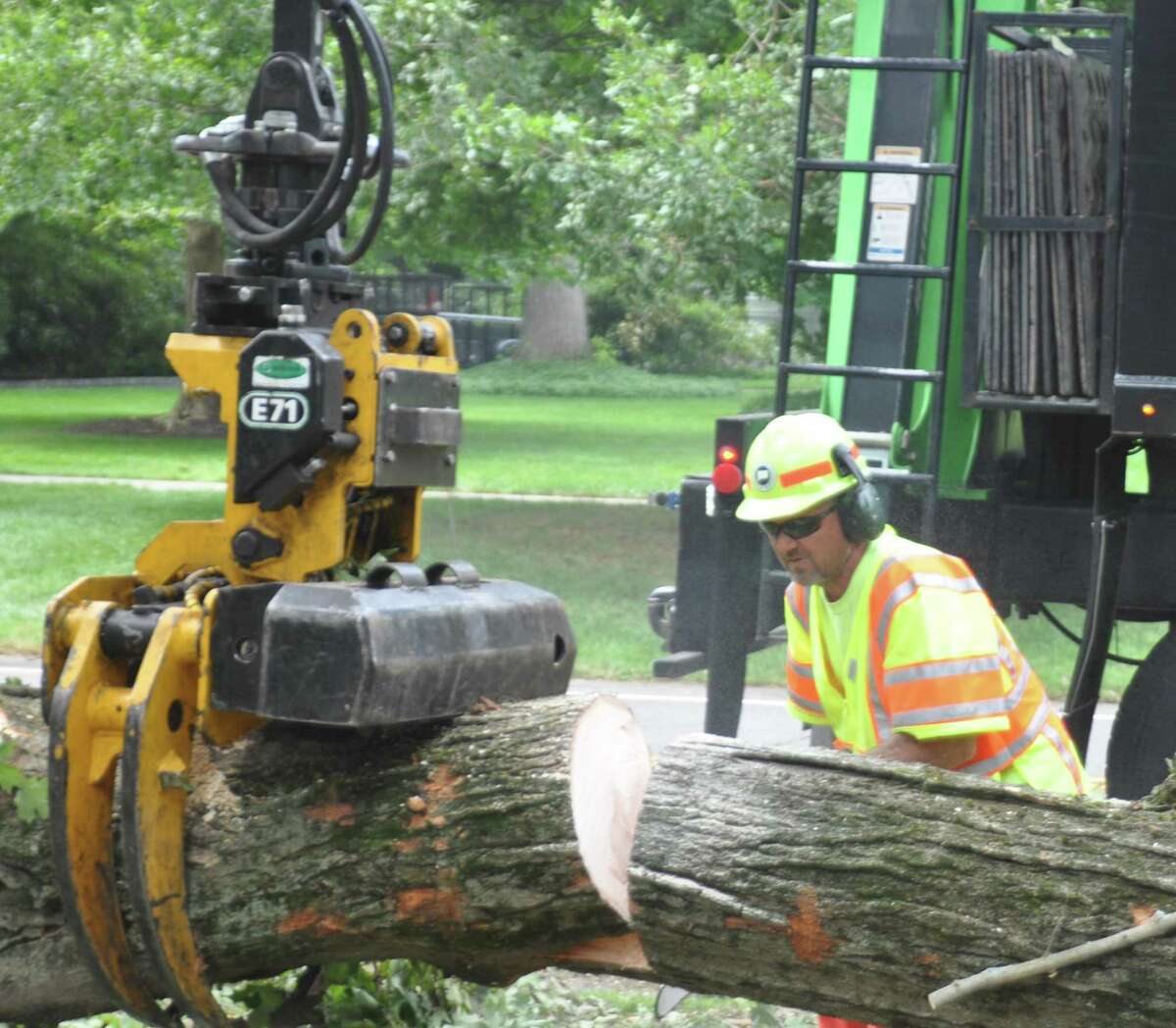 Clean up after Storm Isaias was lengthy and difficult, and town officials want residents to tell the state's Public Utilities Regulator Authority (PURA) what they went through.