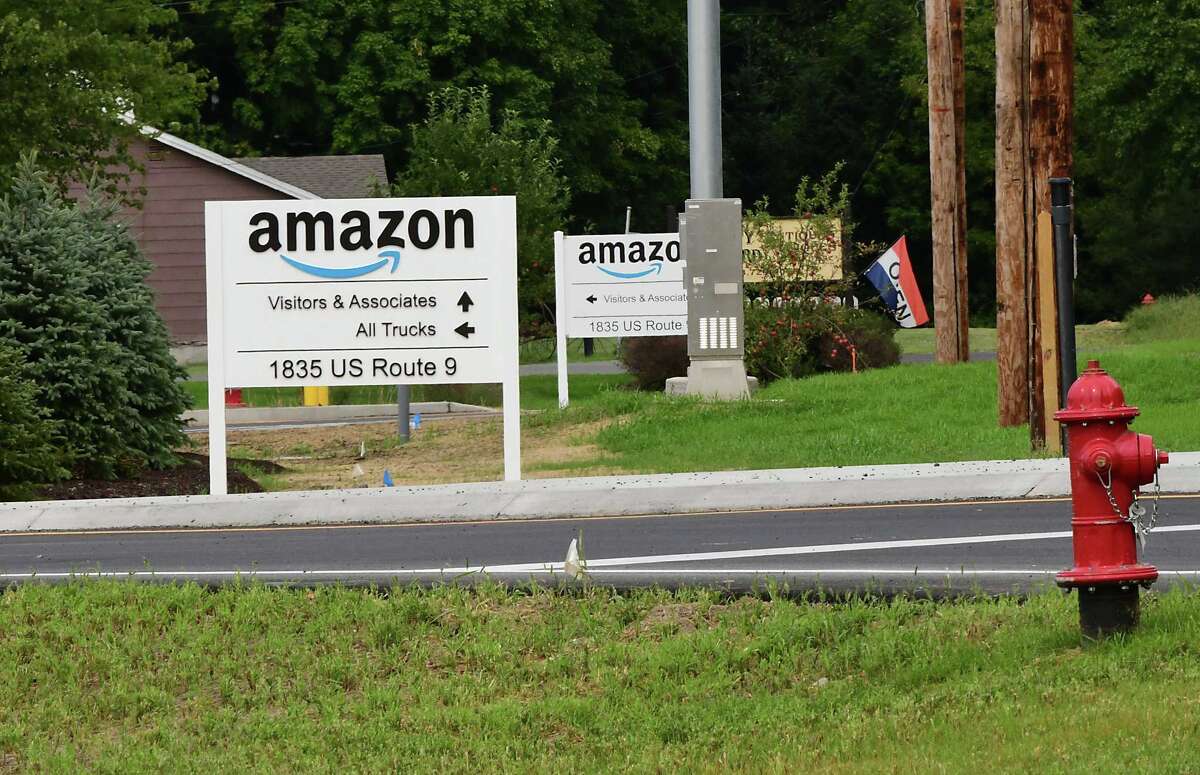 Massive Amazon fulfillment center opens in Schodack