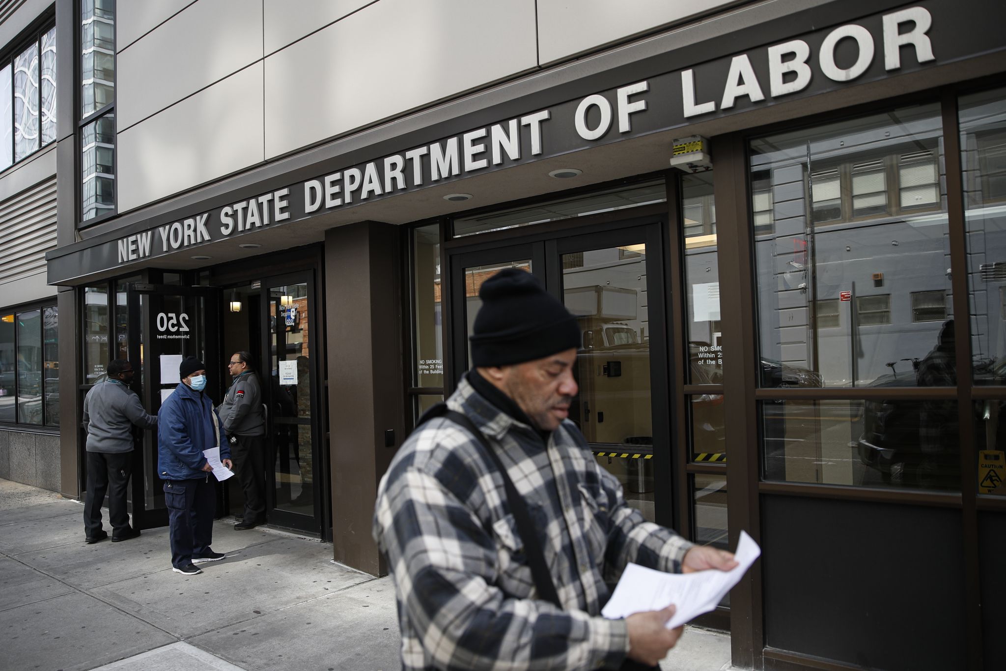 CEOS say lots of jobs, fewer workers - Vimarsana News