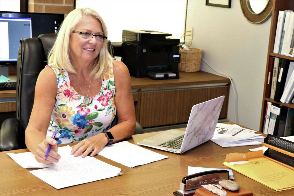 Galveston ISD Superintendent Kelli Moulton To Retire In January Galveston ISD Superintendent Kelli Moulton To Retire In January