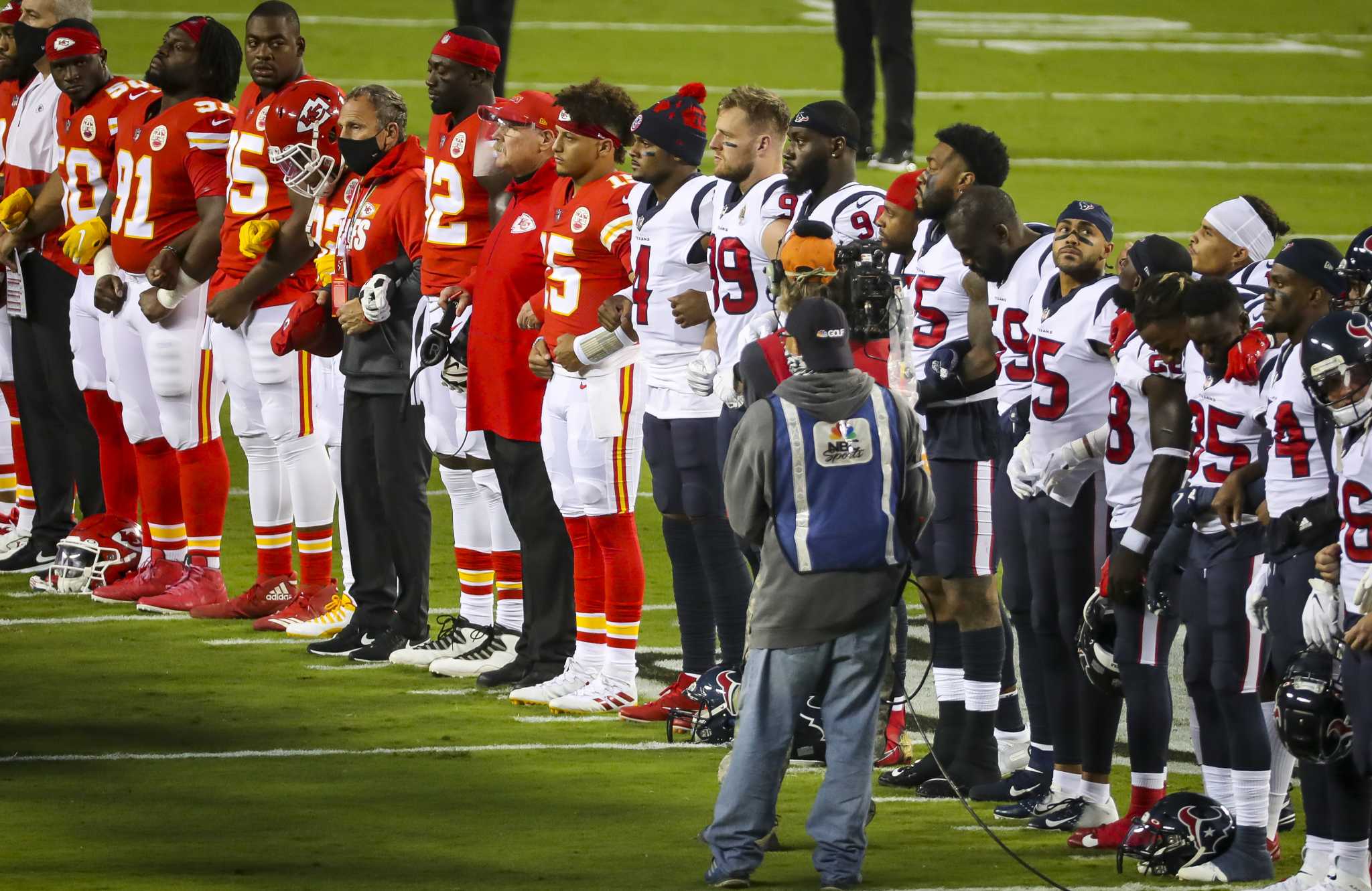 NFL: Texans players don't take field for national anthem vs. Chiefs