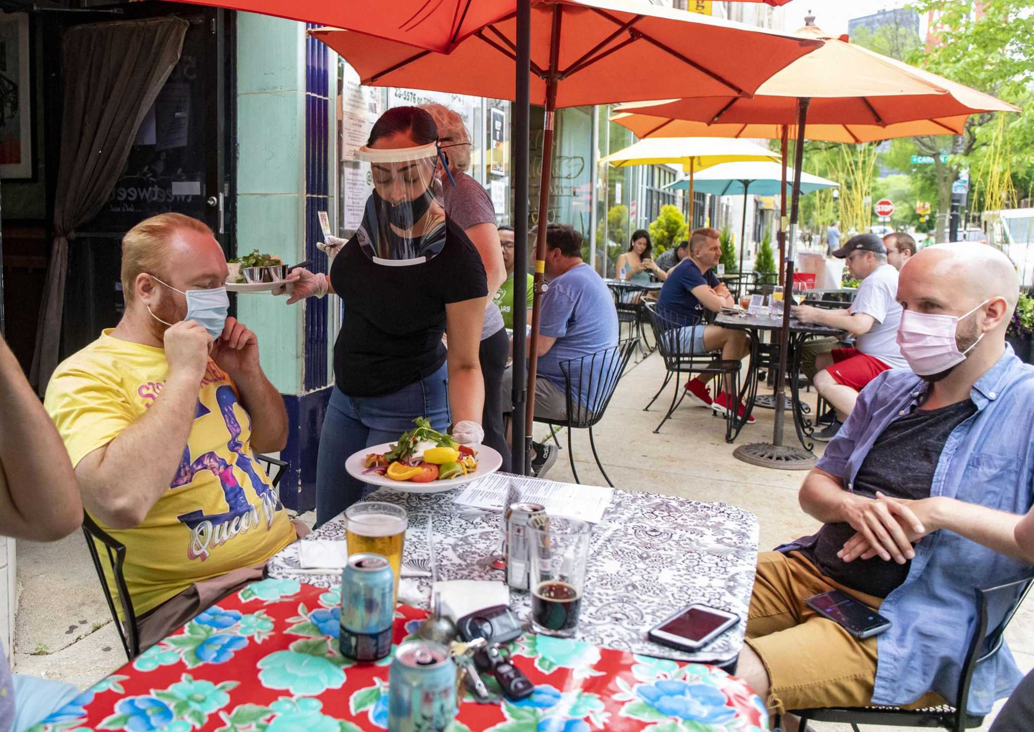 Analysis: Eating outside at restaurants may be risky