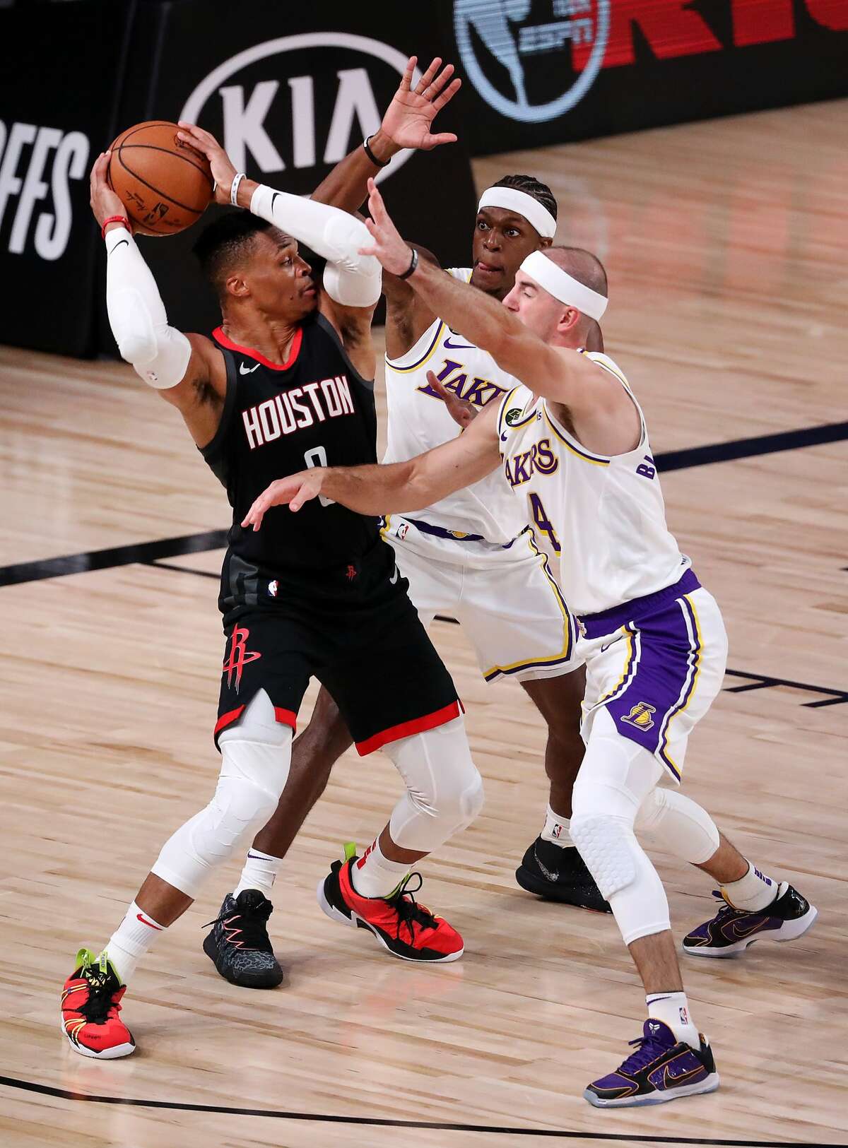 Lakers knock out Rockets in Game 5