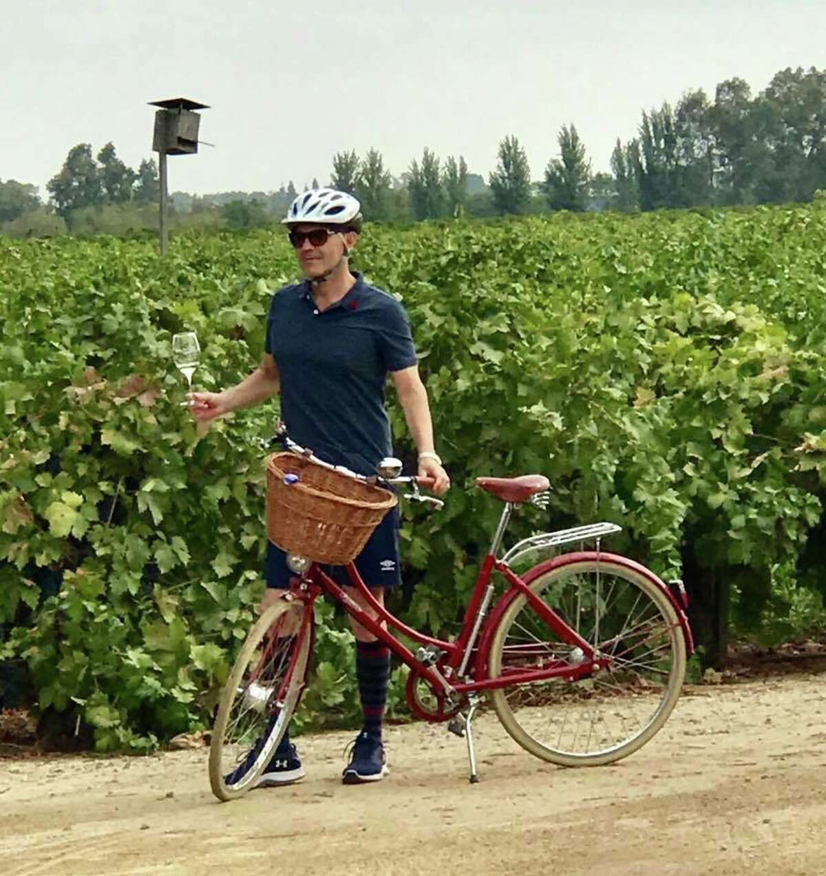Favorite Bike Lodi itineraries include a 24.4-mile loop with optional stops at Michael David Winery and Café and d’Art Wines.