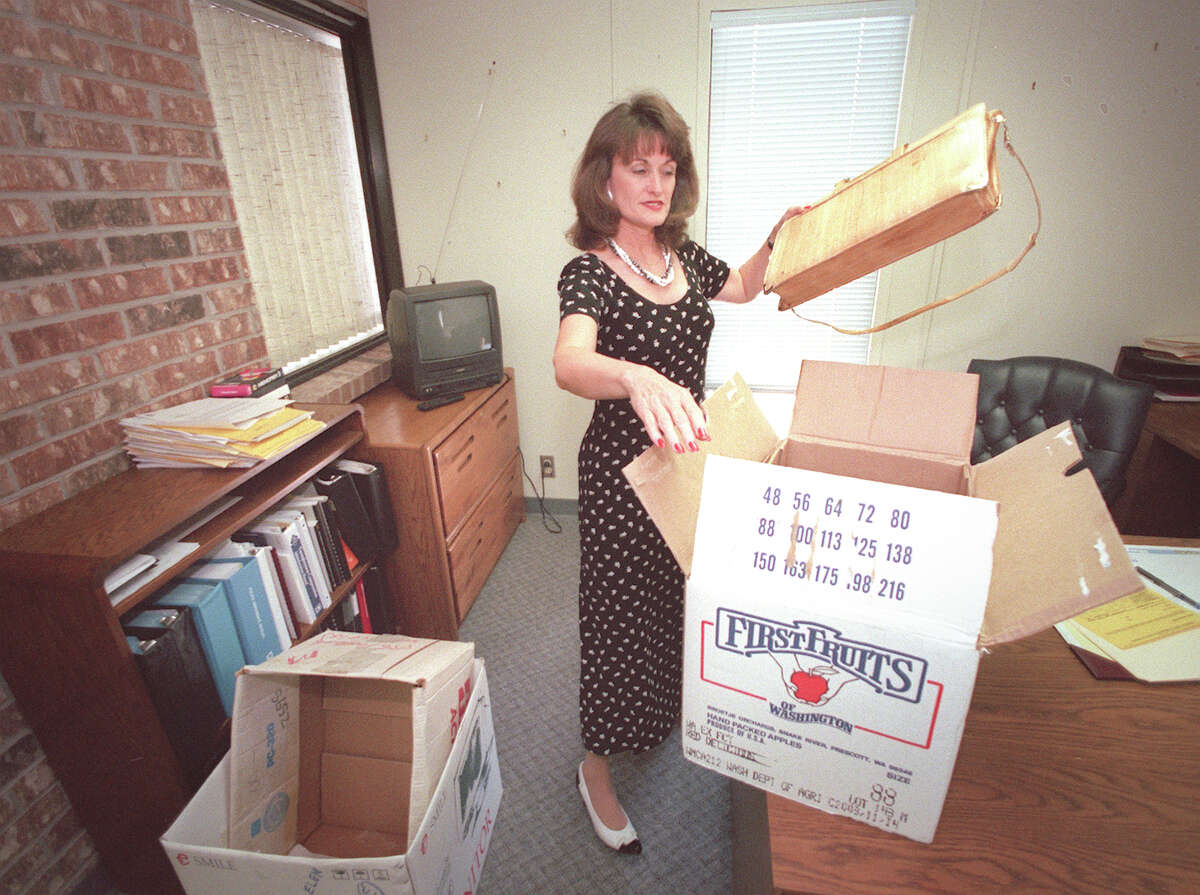 Ann Dixon was the Somerset school district superintendent in this San Antonio Express-News file photo.
