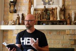 Woodlands pastor starts Little Flock Church to worship in small home settings during COVID