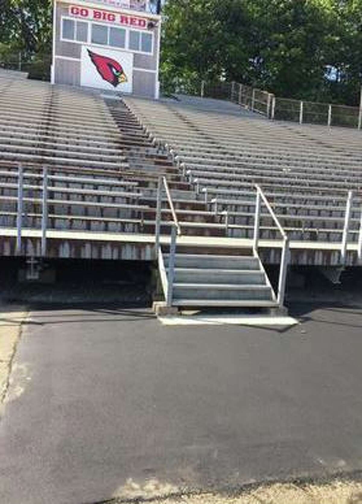 bleachers i