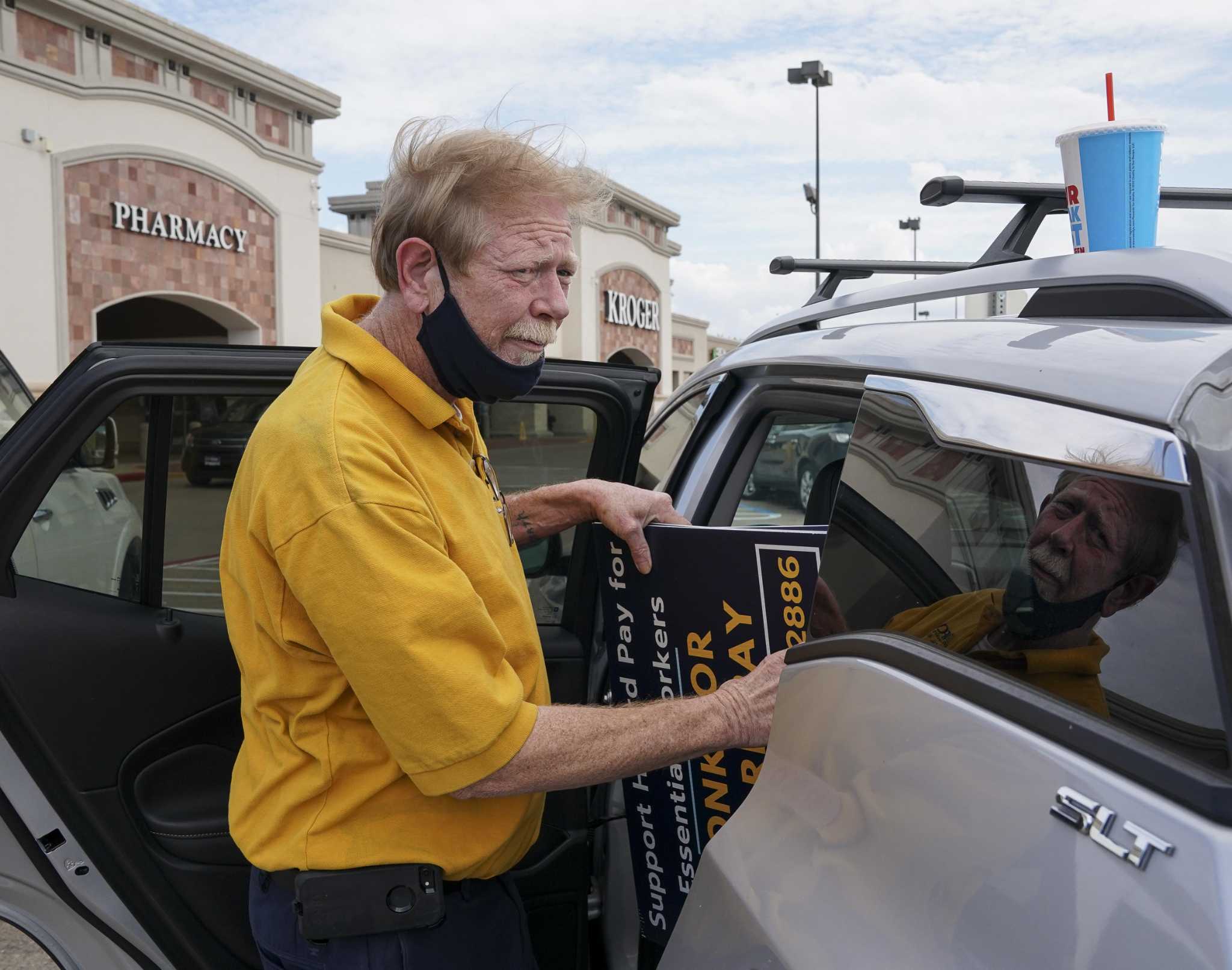 Kroger Employees Rally For Return Of Hazard Pay