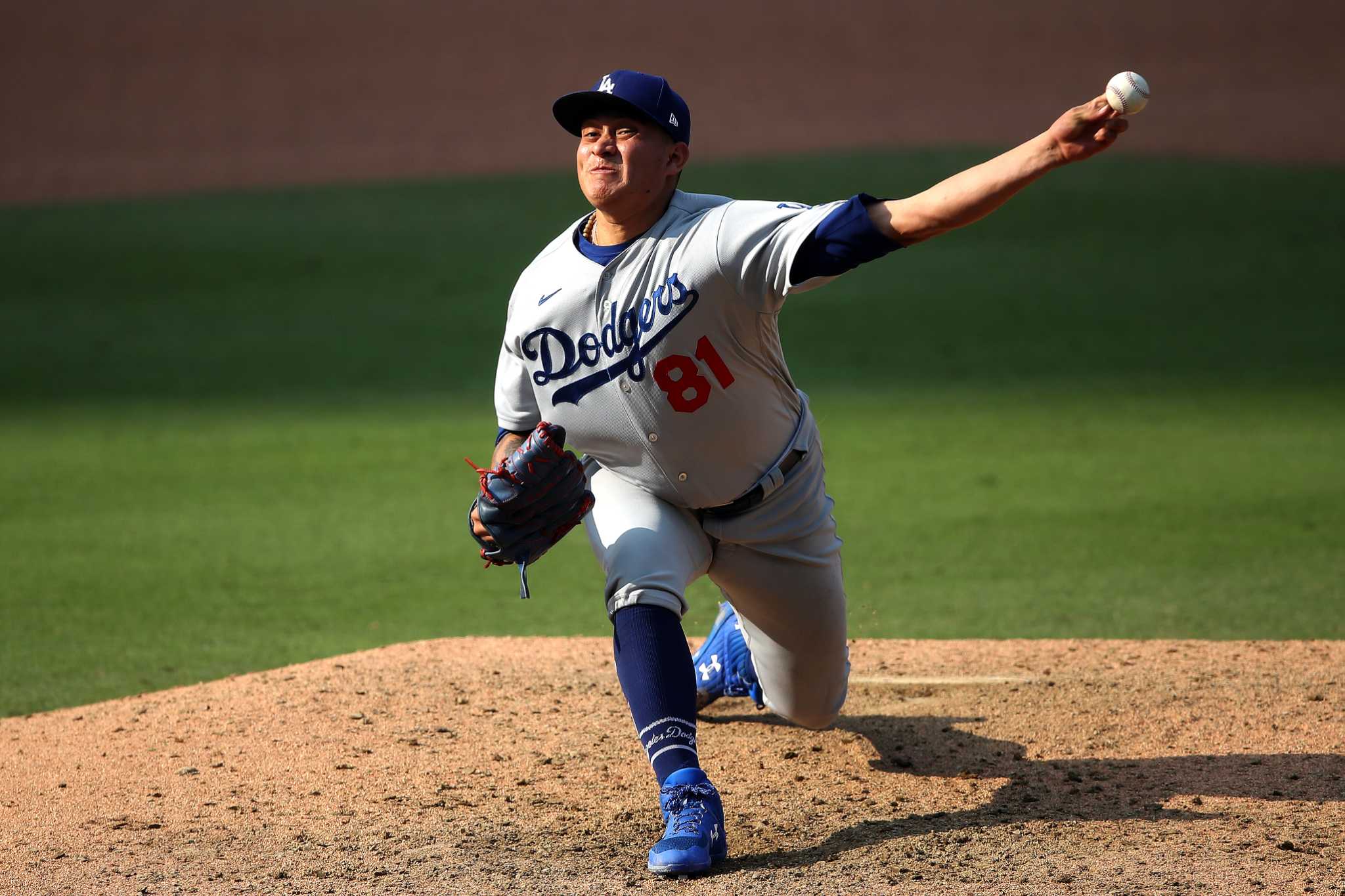 Dodgers clinch 2023 NL West title with 6-2 extra-inning win