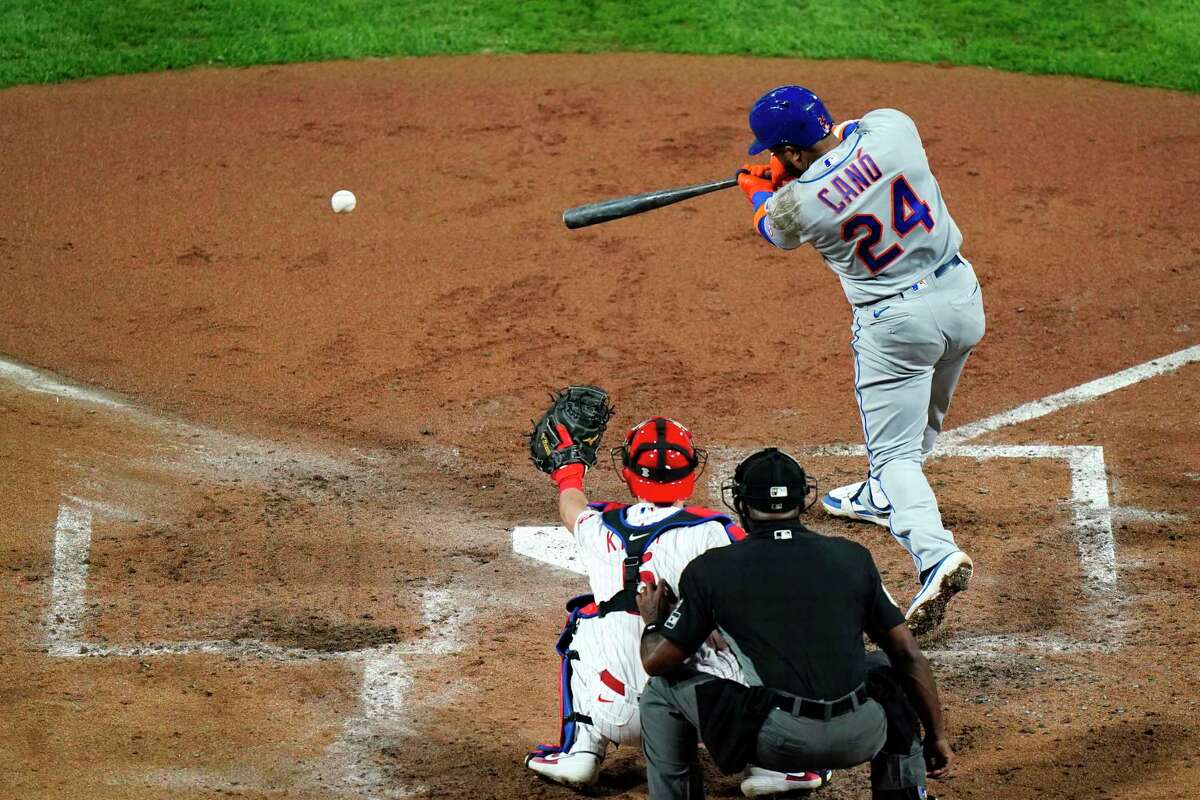 Phillies Zack Wheeler pants fingernail injury