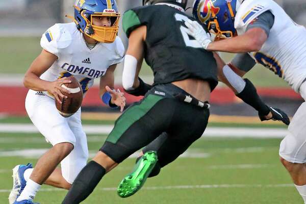 Versatile Comfort Qb Oscar Falcon Offers A Calming Presence Expressnews Com