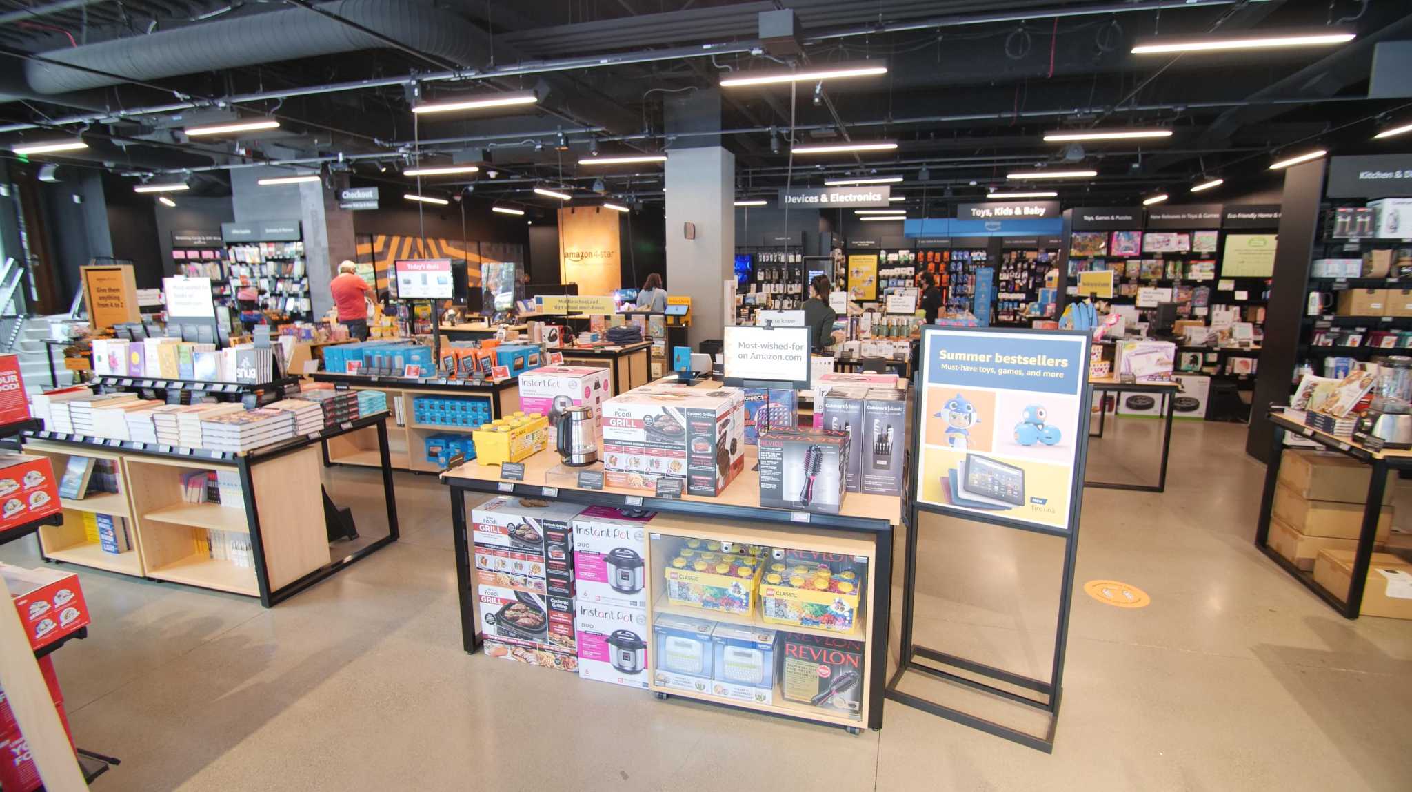 Amazon opens first Houstonarea brickandmortar stores