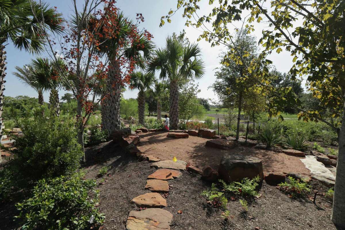 New Houston Botanic Garden ready to bloom Friday