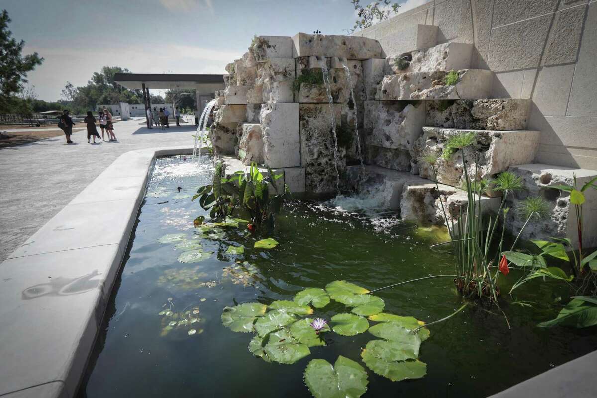 New Houston Botanic Garden ready to bloom Friday