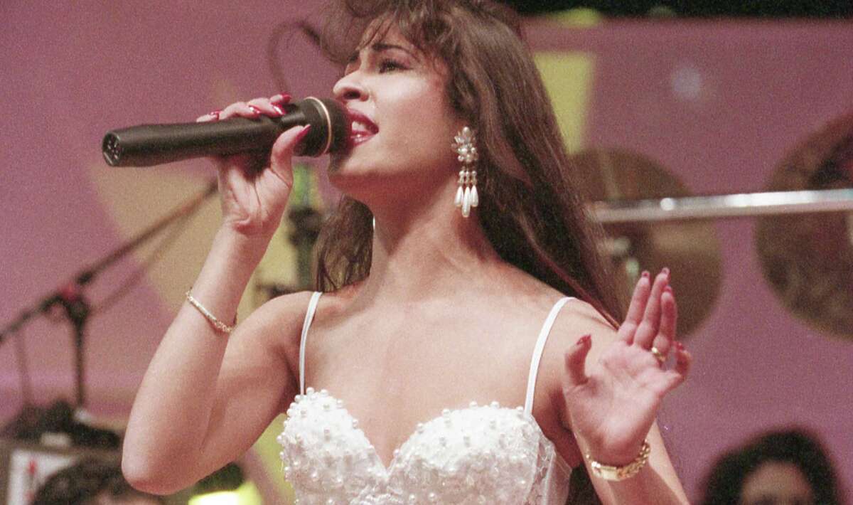 Selena to be honored with Lifetime Achievement Award at Grammys