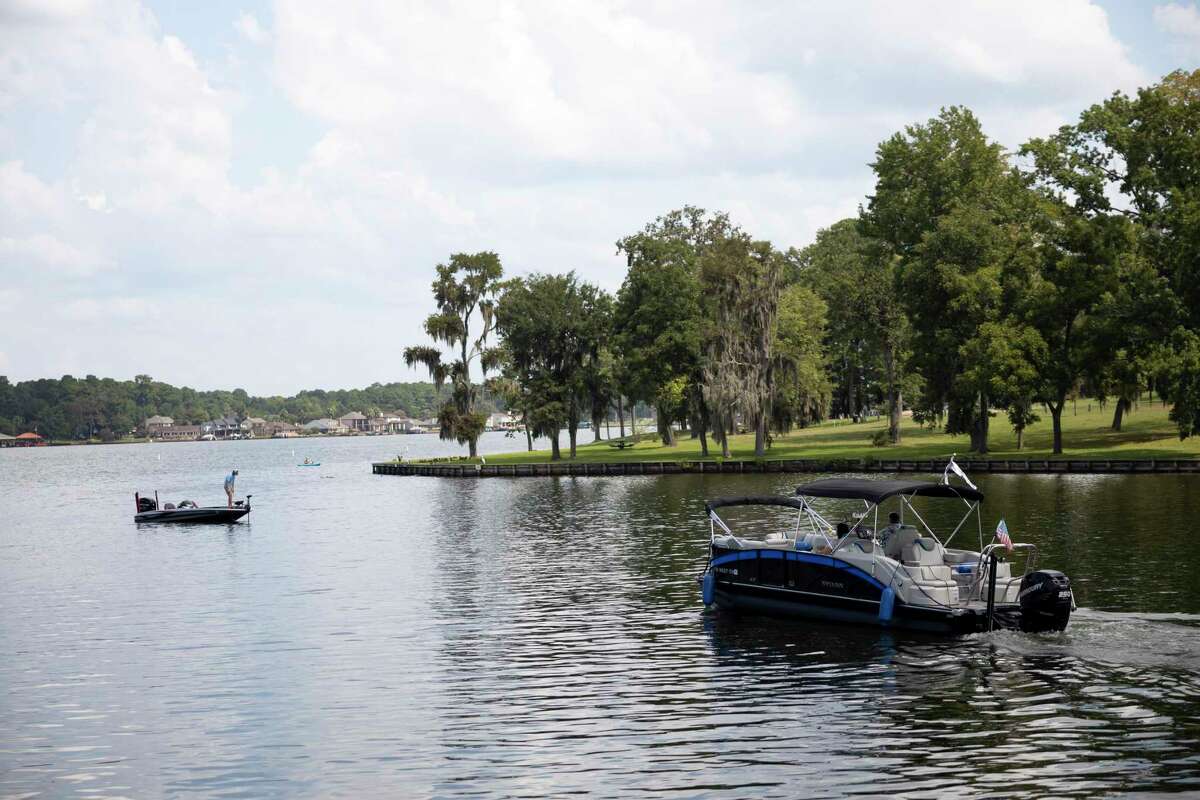 Boaters enjoy the waters of Lake Conroe near the Palms Marina, Monday, Aug. 24, 2020.