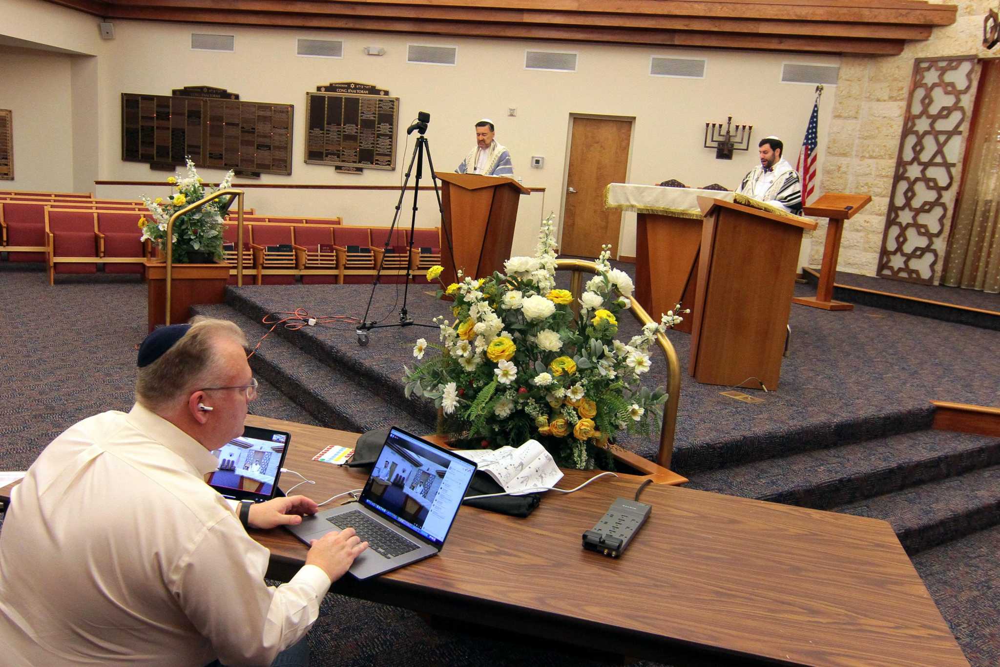 Create a sacred place Jewish congregations prepare to mark High