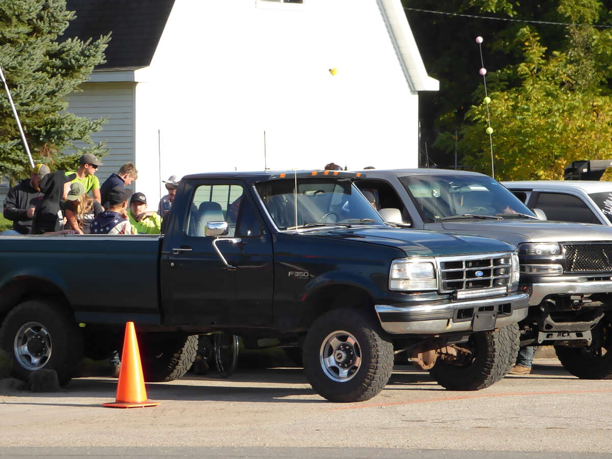 Bear Lake ‘Car Cruze’ offers respite from pandemic