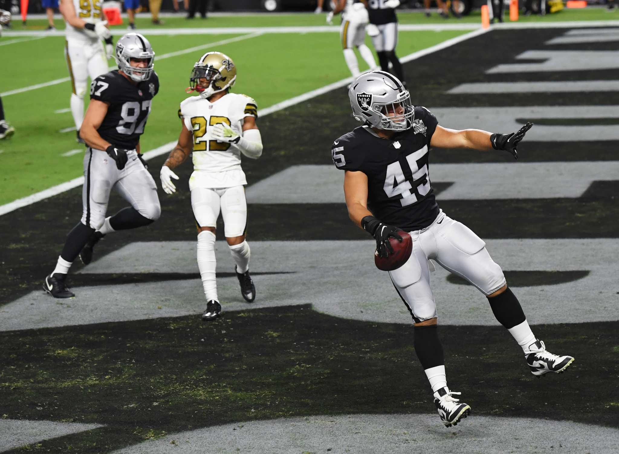 Las Vegas Raiders fullback Alec Ingold (45) during an NFL football