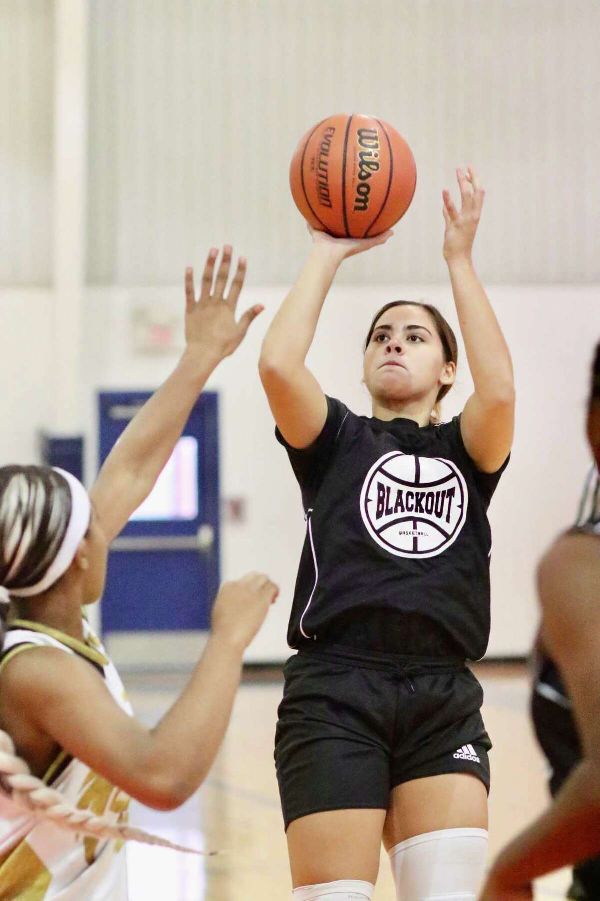 Evelyn Quiroz averaged 13 points, 5 rebounds, 2.5 assists and 2.6 steals per game last season.
