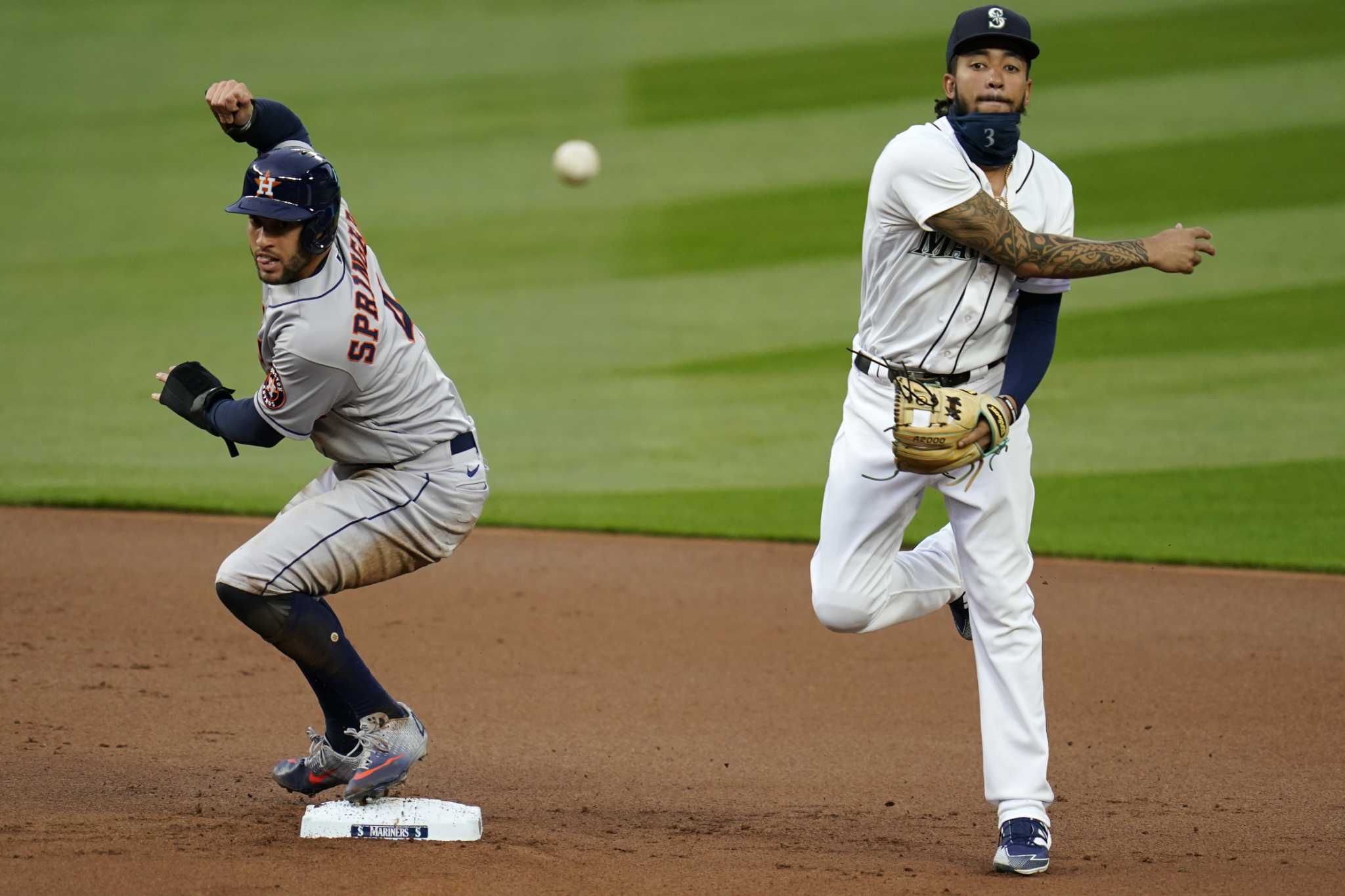 Astros catcher Martin Maldonado nicknamed Framber Valdez as “La