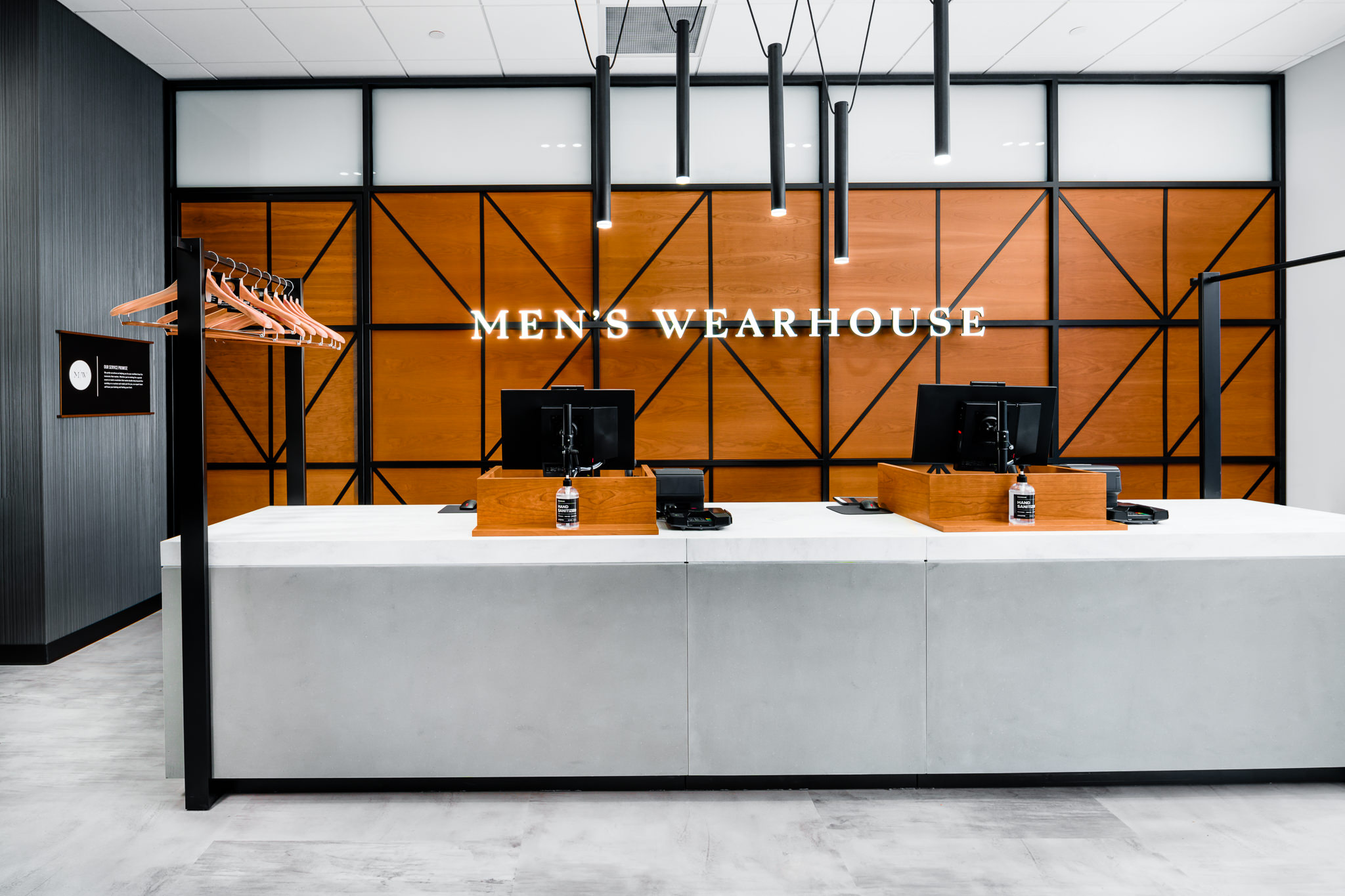 Men's Wearhouse unveils 'Next Gen' store incorporating digital ...