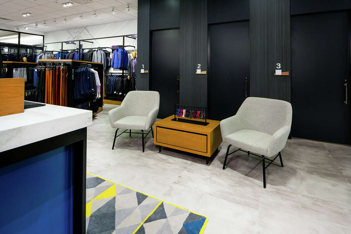 Men's Wearhouse unveils 'Next Gen' store incorporating digital shopping