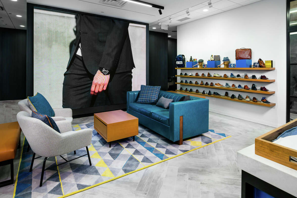 Men's Wearhouse unveils 'Next Gen' store incorporating digital shopping experience