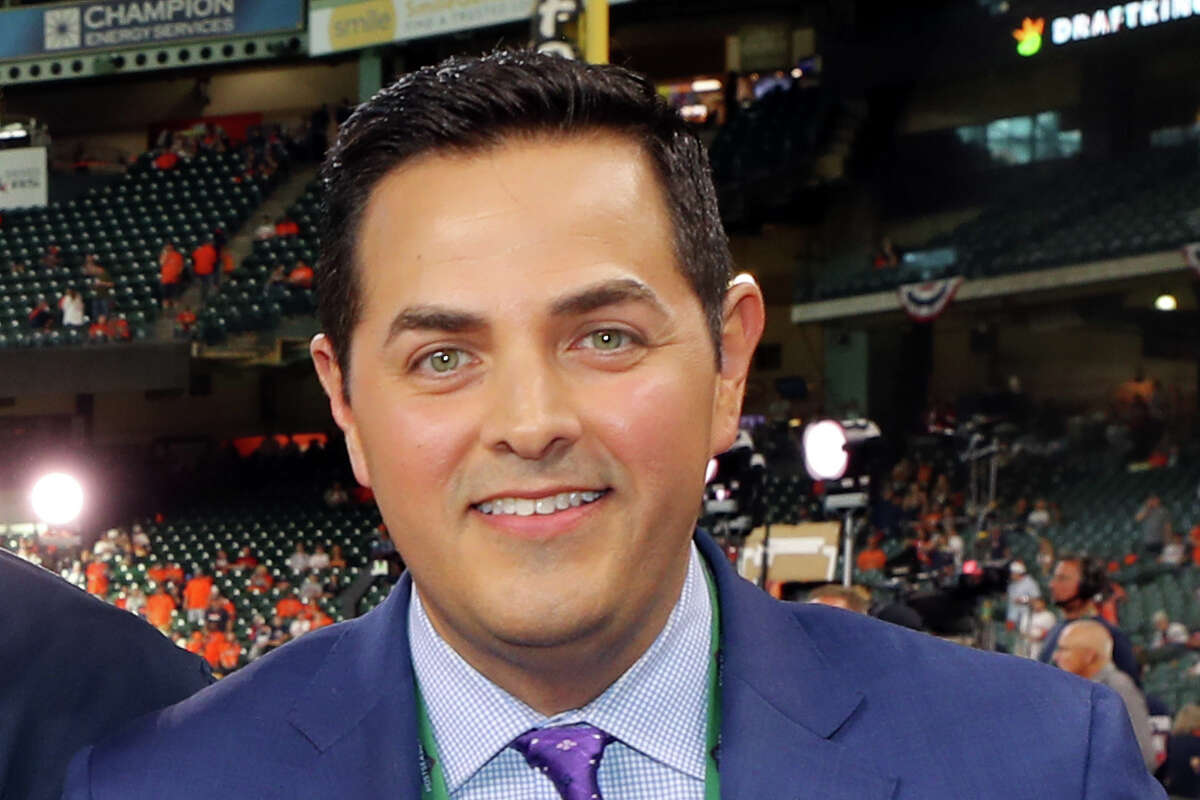 Pasadena native Robert Flores joined MLB Network in 2016 after an 11-year run at ESPN. He previously worked at TV stations in Austin and Waco.