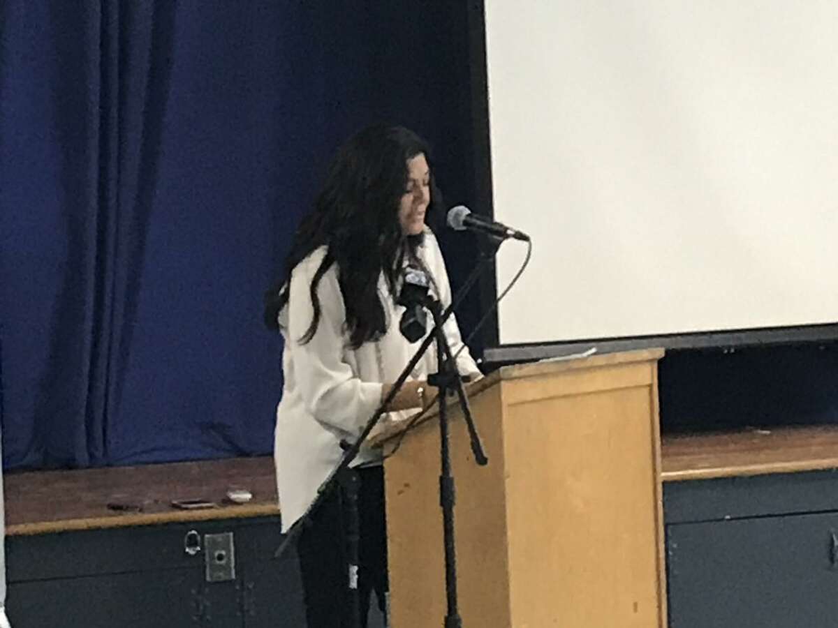 Cheshire school among four in CT to win federal 'Blue Ribbon' designation