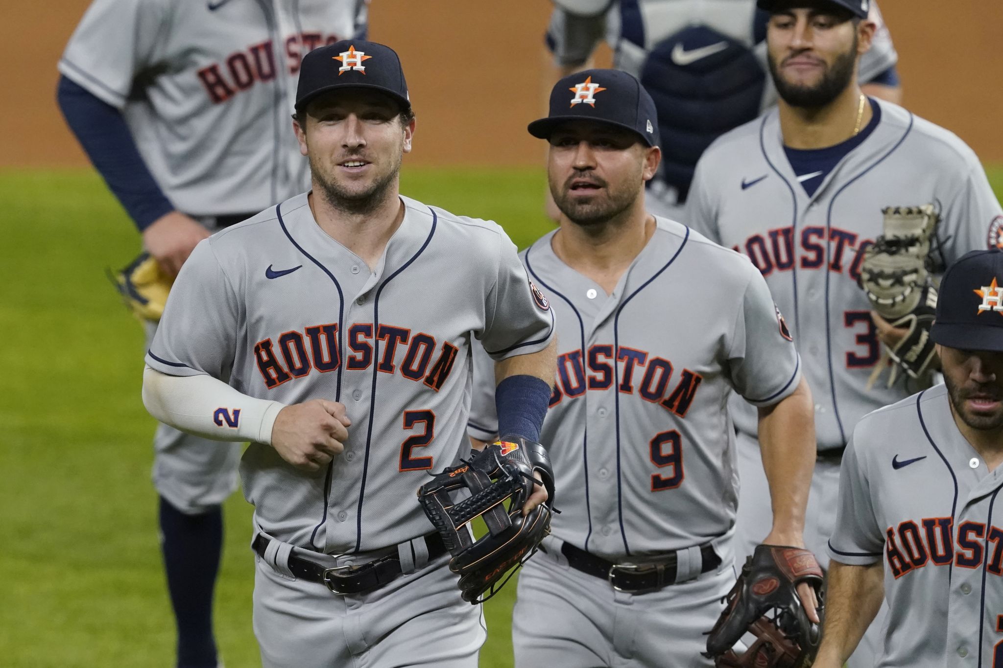 Astros magic number is 1 after rout of Rangers