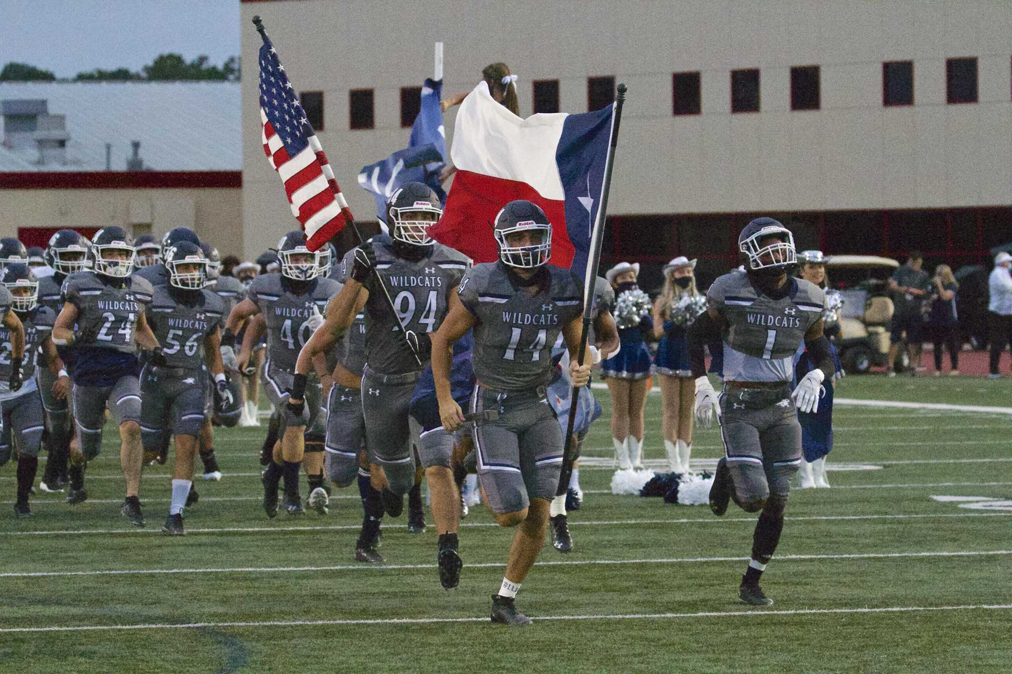Tomball Memorial tops Langham Creek in season opener