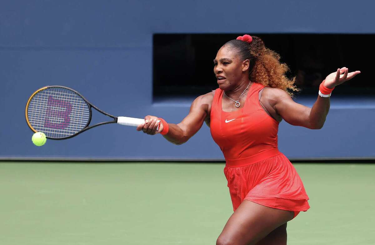 NEW YORK, NEW YORK - SEPTEMBER 09: Serena Williams of the United States returns the ball during her Women's Singles quarterfinal match against Tsvetana Pironkova of Bulgaria on Day Ten of the 2020 US Open at the USTA Billie Jean King National Tennis Center on September 9, 2020 in the Queens borough of New York City. (Photo by Al Bello/Getty Images)