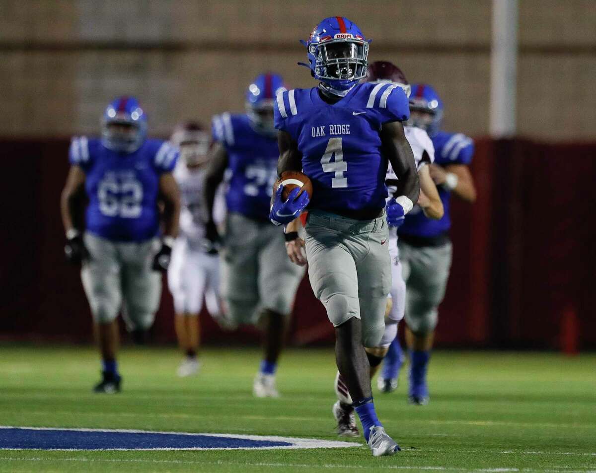 FOOTBALL: Oak Ridge delivers late against Clear Creek