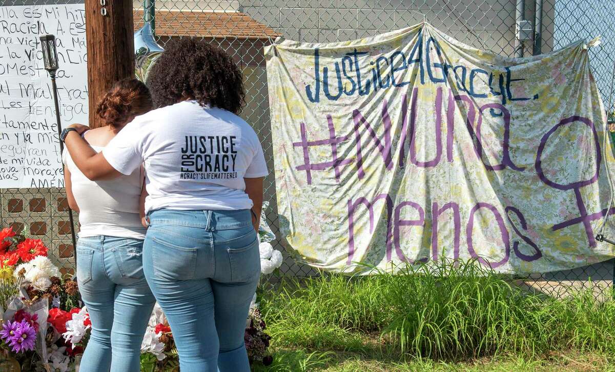 Familia, amigos y simpatizantes de #justiceforgracy hashtag lamentan la pérdida de Gracy Espinoza, el sábado 26 de septiembre de 2020, en una vigilia que se llevó a cabo en Ochoa Park.