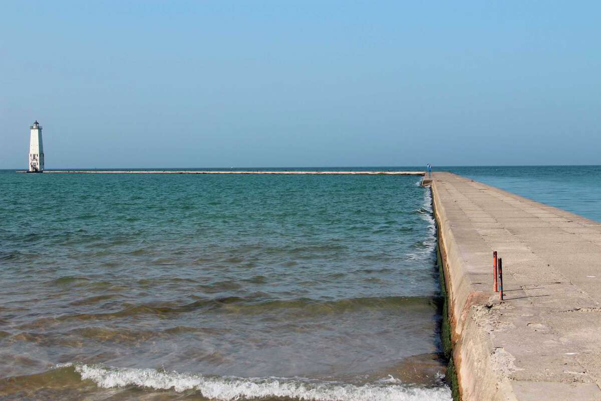 What makes Lake Michigan so dangerous?
