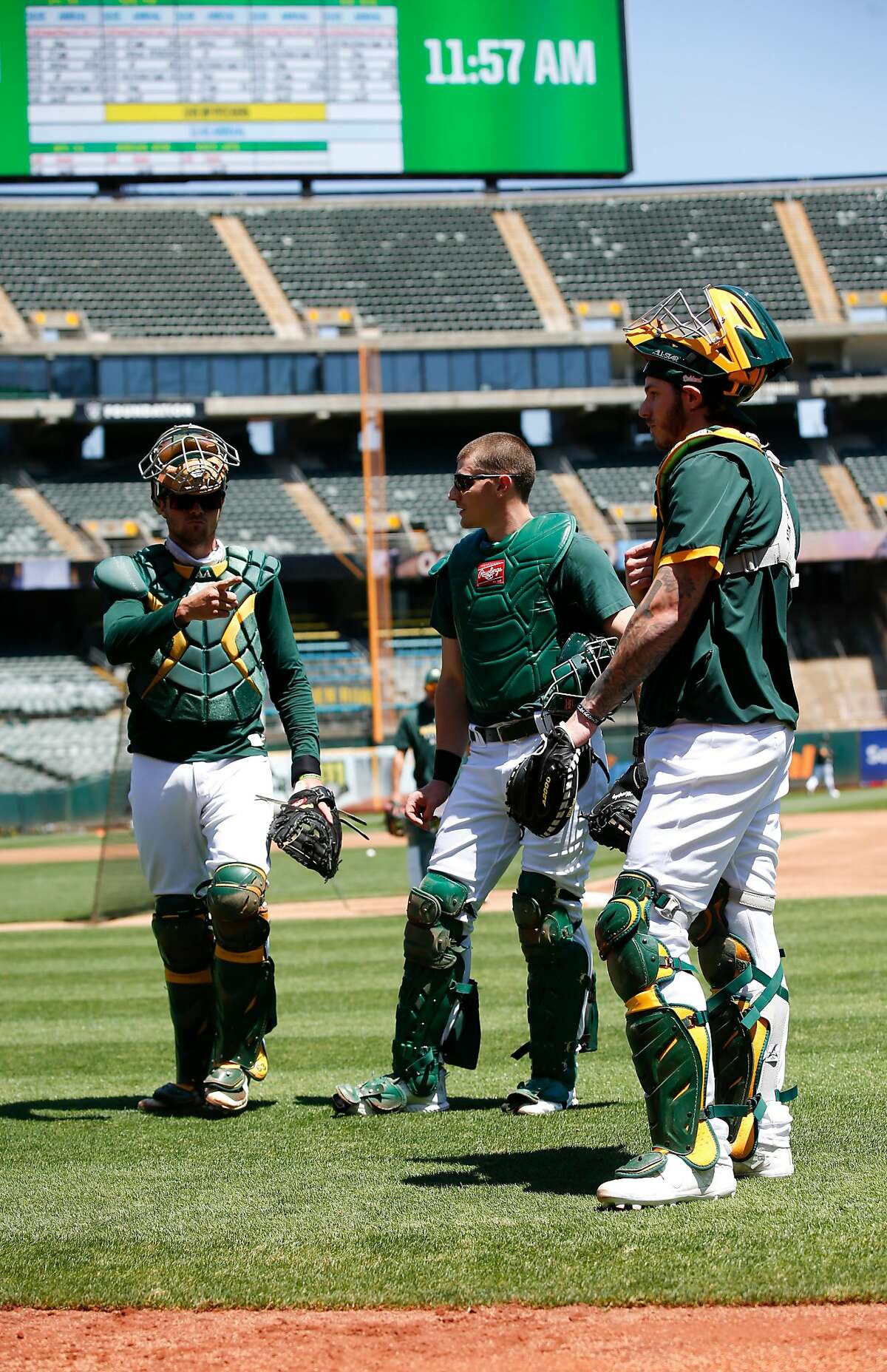 A's shun script, rely on rookie catchers Murphy and Heim heading into  playoffs