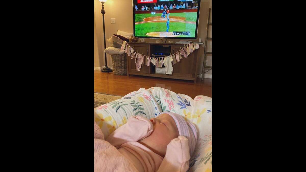 Astros field reporter Julia Morales welcomes baby girl just in time for ...